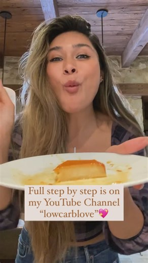 HOMEMADE LOW CARB FLAN! Have you tried flan before?! Full video is on my YouTube Channel “lowcarblove” or click the link in my bio to watch!🎉 All you need is: Heavy cream or almond milk Eggs Sweetener Vanilla extract Hot water That’s it! I grew up eating flan all the time! My mom has her own secret recipe that she won’t tell anybody! Let me know if you guys want that and maybe she’ll give it out! ❤️ #foodie #Recipe #chef #deliciousfood #tasty #foodlover #foodblogger #cookingrecipe #cooking #coo