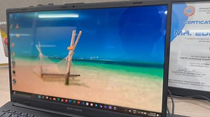 AMD Privacy View in action… #TechandEdPH #EdisonEverywhere | Edison Go Tan