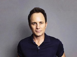 'Ponerme a mí mismo en terapia de conversión': la estrella de Mighty Morphin Power Rangers, David Yost, fue intimidado por sus coprotagonistas por ser gay - Famosos
