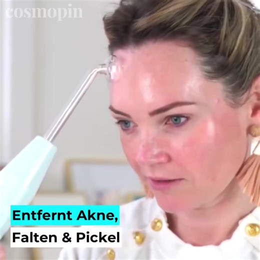 High Frequency Machine Handheld High Frequency Skin Tightening Acne Spot Wrinkles Remover Beauty Therapy [Ozne Therapy ] [Cod: ZX3] Discount Price: 3,490/-TK✅ Regular Price: 3,990/-TK❌ Specification: Power:10W Voltage:AC100-240V,50-60Hz Package size:33x21x6CM Material:ABS and glasses Package Content: 1- Insulated High Frequency Handle W/Wire 1- Glass Spoon Electrode 1- Glass Mushroom Electrode 1- Glass Straight Electrode (no coil wire inside) 1- Glass angled Spot Electrode Funciton: *Remove skin