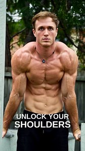 Scapula control in EVERY position → ⬆️ Strength, ⬆️ Efficiency, ⬇️ Pain and injury. Poor scapular mobility and control is the sneaky poison that creeps up on you and starts to steal your strength and cause you shoulder, elbow, and wrist pain without you knowing it where it came from. If you don’t have conscious control over your scaps in the positions you train in, you definitely won’t have good unconscious control over them during other exercises where positioning them well is the difference be