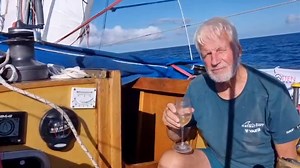 Kapitan Baranowski po raz osiemnasty przekroczył równik. "Witajcie po drugiej stronie"