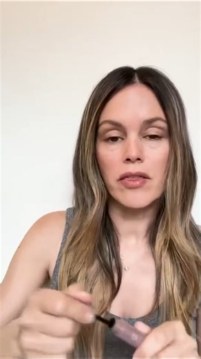 "Long, dark lashes that still look natural? Yes. Please. Lately I’ve been using @julepbeauty Length Matters Mascara✨ It gives me effortless lashes perfect for every day. Sometimes you don’t want that dramatic fake lash look, and this one has vitamin b5 that conditions your lashes too." -@Rachel Bilson #julep #julepbeauty #cleanbeauty | Julep Beauty