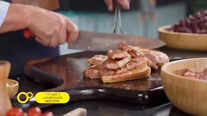 TOCA O TROMPETE VAI📯🥓 No sábado que vem, tem estreia na tela da #TVTEM de dar água na boca!!!😋🍖 BOM, MUITO BOM🥩 Se prepara que o 'Churrasqueadas' tá chegando na minha programação🍗 É sábado (7), depois do #Revista📺 #TVTEM | TV TEM