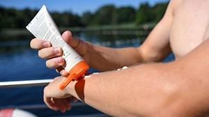 Sonnencreme bekommt Bestnote „sehr gut“ im Test – das ist die Sonnencreme des Jahres