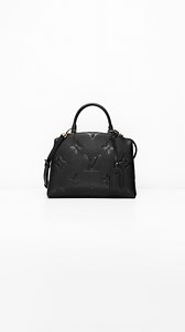 1.6K views | CS0002860 Petit Palais Price: RM10,xxx ☎️ WhatsApp: +6013 678 6663  Showroom: 126-G-5, 126 Metro Genting Klang, Genting Klang Road, 53300 Setapak, Kuala Lumpur. 100% Authentic, FREE Shipping, and Cash/ Credit Card installment | La Brand 二手名牌包专卖店 | Facebook