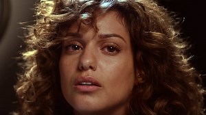 Clip "ADN" : Tal se remémore ses douleurs d'enfant avec émotion