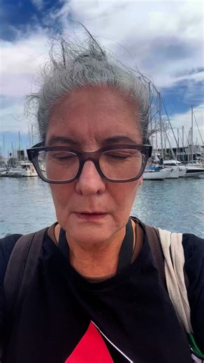 🇵🇸👊🏼Ship to Gazas ordförande Jeannette Escanilla, befinner sig i Barcelona och ger vårt stöd till den svenska delegationen Global Movement to Gaza Sverige - Global Sumud Flotilla som snart seglar med ett stort antal båtar i ett försök att bryta den illegala blockaden av Gaza, och för ett slut på folkmordet. En fredlig aktion lastad med solidaritet för Gazas befrielse! Visa ditt stöd och följ denna stora rörelse! | Ship to Gaza-Sweden