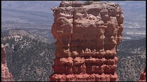 Alejarse de Hoodoo en el cañón: video de stock (totalmente libre de regalías) 2676257 | Shutterstock