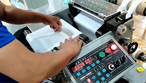 Small Roll Label Slitter Rewinder Machine