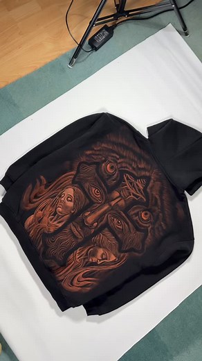 Exclusive drop: 1/1. Fully bleached, hand-painted masterpiece. Meet 'Divine' No duplicates. No reruns. Dm to order. #painting #tenjiarts #fyp #handpainted #bleachpainting #limitededition #wearableart #germany #hamburg | Tenji Sherpa