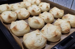 Filipino Star Bread Recipe Ingredients: 500g or 4 cups Flour 7g or 1 Tbsp Instant Yeast Powder 40g or ½ cup Powdered Milk 50g or ¼ cup Butter 200ml or 1 cup Freshmilk 100g or ½ cup Sugar 5g or 1 tsp Salt 1 Tbsp VegetableOil 2 Eggs medium 50g or ¼ cup Flour Extra Flour for Dusting Expanding Time before Forming: 60mins (store in warm place) Expanding Time after forming: 15mins (store in warm place) Baking Time: 20mins Baking Temperature: 160 Degree Celsius Pre-Heated Oven ©Mybaking Videos | My Bak