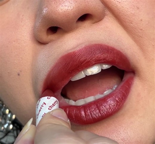 Award-winning, easy-to-apply makeup that's good for your skin. We handcraft in our own lab with plant-based, cruelty-free ingredients for a smooth application. | Axiology