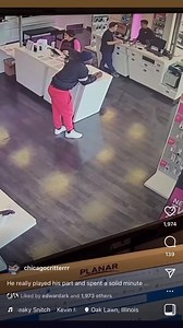 This looked so innocent, keep watching. Captured in Oak Lawn, IL. | Tia Ewing