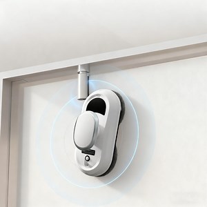 [Hot Item] Auto Water Spray Smart Navigation Window Cleaning Robot for Inside Outside Glass