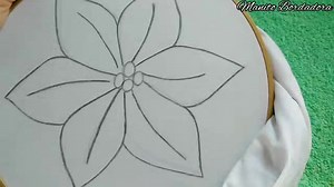 🪡✨PUNTADA FANTASÍA NUEVA FLOR PASCUA✨🪡 | Manitos Creativas