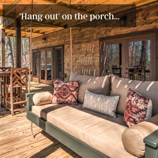 When you visit 𝑳𝒊𝒗𝒊𝒏𝒈 𝒂𝒏𝒅 𝑳𝒊𝒗𝒊𝒏𝒈 𝑾𝒆𝒍𝒍 you'll definitely feel like you're living life right.✨ This cabin has plenty of space to relax, including 3 fireplaces, and a cozy downstairs den perfect to finish your nights in! With a Smart TV, large reclining sofa, and genuine Kentucky Bourbon barrel pub table, this is the ideal space for entertainment and fun. Plus, with a hot tub and swinging day bed just outside the French doors, you can take in the stars as your night draws to a cl