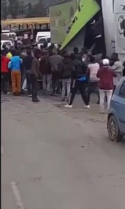 3.5K views · 22 reactions | Looting: Umzimkhulu, Eastern Cape. Truck loaded with alcohol. #boerelegioen #stopcrime | Boerelegioen | Facebook