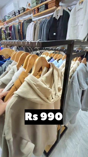 Hoddies pe sale lag gai he #foryou