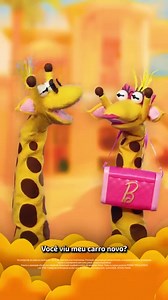 Lá vem o Chaves, Chaves, Chaves… todos atentos de olho no Giraffas! Esses personagens são PURO SUCESSO. Vem pro Giraffas e aproveite! Na compra de um prato ou sanduíche R$14,90, leve uma GiraSurpresa. Promoção disponível por tempo limitado, ou enquanto durarem os estoques. Sujeita a cancelamento sem aviso prévio. Imagens ilustrativas. Previna a obesidade infantil com adoção de alimentação saudável e prática de atividades físicas. Todos os nossos produtos PODEM TER GLÚTEN E LACTOSE. O preço da Gi