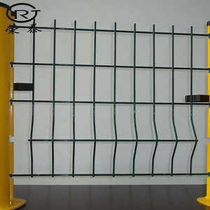 [Hot Item] 3D Curved Welded Wire Mesh Fence Galvanized and PVC Coated Security Fencing