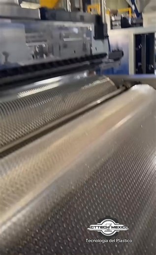 Extrusion de membrana con burbuja #inyectandoideas #transformandoproyectos #extrusionprocessing | Acttech Tecnología del Plastico