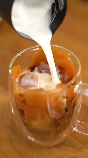 From pour-overs to drip coffee, our ZWILLING ENFINIGY Coffee line offers you all the tools you need to brew barista-worthy coffee in the comfort of your home. Go big with a decadent iced-caramel latte or keep it simple with pure black coffee. With ENFINIGY products, the choice is yours. https://brnw.ch/21wFA5Z | Zwilling USA