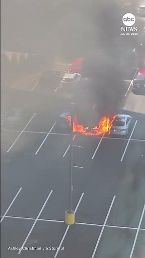 Fireball erupts from car fire in Virginia parking lot