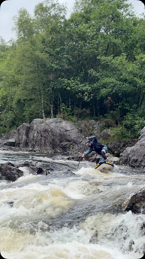 Silky 🫦 🎥- @choppysup #whitewatersup #riversup #whitewaterporn #paddleboardingfun #redbulluk | Sam Garthwaite
