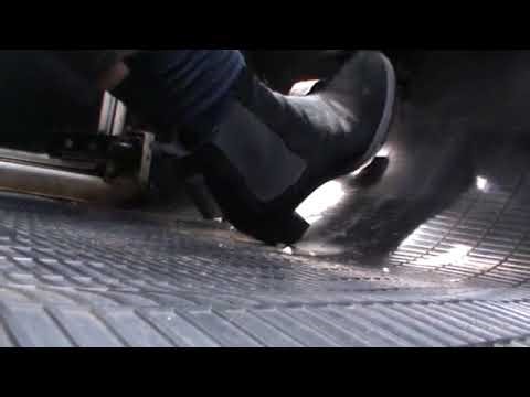 Car Pedal Pumping Girl Europe clip name Pedal Pumping Modern Woman