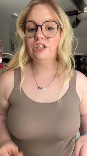 “Okay, who’s still wearing underwire bras? 🙋‍♀️” That was Kelsey — right after trying the Chloe 2.0 and Veronica 2.0 from FORLEST. Once she felt the lift and support without wires, poking, or that dreaded back bulge, she never looked back. The wider bands keep everything smooth and secure, while the soft, seamless design gives her shape and comfort she can trust all day. After a week in them? Her wired bras officially went into retirement. Because when support finally meets comfort — real comfo