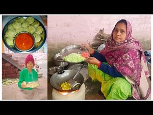 बहुत दिन से गोल्डी मोमोज के लिए बोल रही बाहर से न लेकर घर पर ही बना दिया और खूब चाव से खाया😋