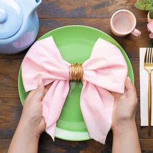 350K views · 1.4K reactions | Surprise your guests with these napkin folding ideas! | 5-Minute Crafts Play | Facebook