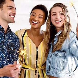 Happy Birthday America! We’re wishing everyone a fun-filled day of celebration. 🇺🇸 🎉 | Biltmore Fashion Park