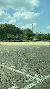 Boulevard des Invalides, bus 92, Sept 18. End of the reel : « Vauban-Hotel des Invalides » bus stop, and the Eiffel Tower, in the 7th arrondissement of Paris, #AJIP #Paris #Parisbus #AJIPbusride #Bus92 #BoulevarddesInvalides | Anne Jeanne in Paris