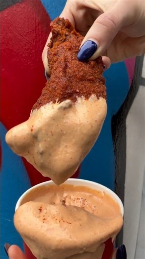 Dave's Hot Chicken Chicken | Food ASMR Mukbang #shorts #daveshotchickenuk #asmr