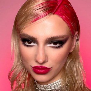 Unleash your inner #Cruella 🖤💋 Show us your looks, darling | Walt Disney Studios