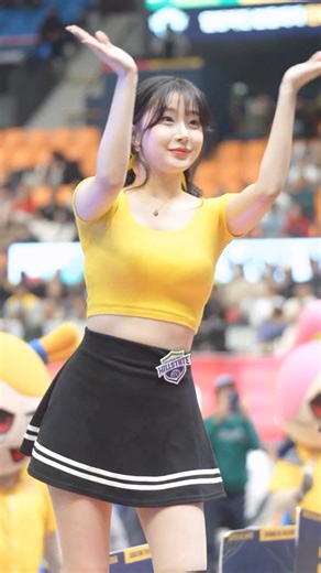 Sweet smile and cute cheerleading of Captain Lee Ju Eun. #trending #photography #kpop #superstar #cheerleader #cute #beautiful #pretty #quote #dance #sports #beauty #inspire #จกสนาม #joksnam #LeeJuEun | Joksnam