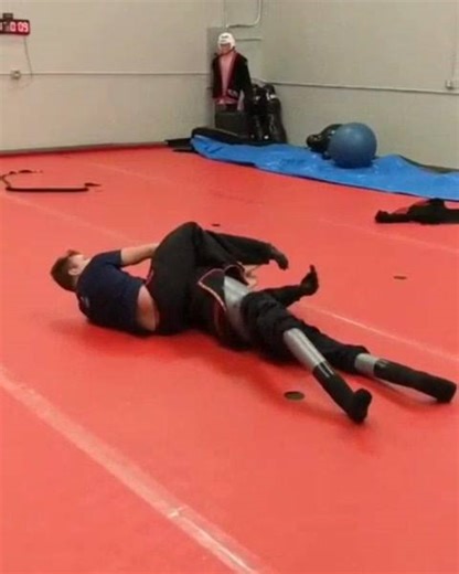 When you’re a gymnast training Brazilian Jiu Jitsu... 😉 #gymnastics #bjj #jiujitsu @global_martial_arts | Jonathan Horton