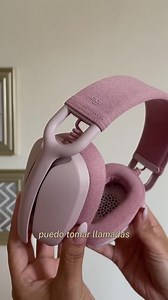 32 reactions | ¡Sale cambio! Renueva tu setup con los auriculares ZONE VIBE 100.  Ofrecen cancelación de ruido para que puedas escuchar tu música preferida y atender llamadas de trabajo de una manera simple, con hasta 20 hs con una carga completa de batería. Son ultralivianos y puedes llevarlos a donde quieras: su conexión Bluetooth proporciona libertad de movimiento. ¡Vive con estilo!   @oenelle #Logitech #ZoneVibe100 | Logitech | Facebook