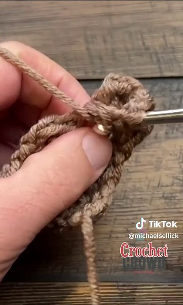 Want a new #bag #handle. Try this #stitch #crochet #yarnspo