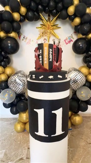Book cake | book lover cake | graduation cake