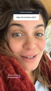 ¿"FERNANDA DE LAS CASAS" VOLVERÁ ALGÚN DÍA A LA SERIE AL FONDO HAY SITIO? 🏠🤑♥️ Esa es la pregunta que todos los fans de la serie @afhstv se hacen continuamente, pues el personaje de Fernanda de las Casas es muy extrañado desde el final de la octava temporada. No obstante, @natanielsanchezv, la actriz que interpreta a este personaje, se encargó de romper las ilusiones de todo señalando que "por ahora" no tiene ningún plan para regresar al set. Y es que Nataniel actualmente vive en Barcelona, Es