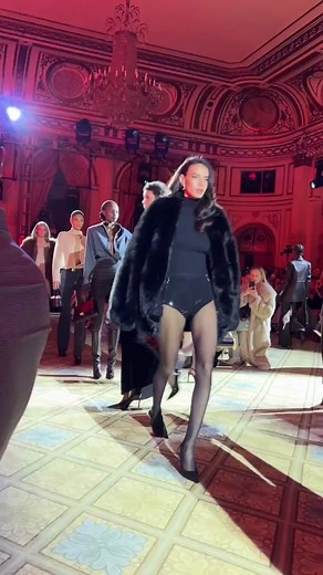 Retrofete FW24 Runway Show ft. Taylor Hill | Fashion Week 2024 Highlights