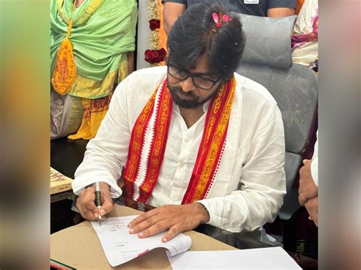 Pawan Kalyan Signs First File With Pen Gifted By Brother Chiranjeevi, Sister-In-Law | NDTV