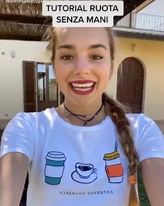 Volete imparare a fare la ruota senza mani? La insegna @emma_del_toro 💪🏻 per il suo tutorial indossa Pants riga @nonpossohodanza 😍 Grazie Emma🙏🏻🌟 PS OGGI ALLE ORE 14 TUTTE SULLA PAGINA YOUTUBE VI ASPETTA UNA GRANDE SORPRESA DI EMMA ‼️‼️‼️ | NON POSSO, HO DANZA.