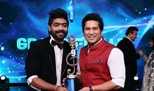 रेवंत बने इंडियन आइडल के विनर, अनु मलिक ने गोद में उठाया,  सचिन ने दी ट्रॉफी