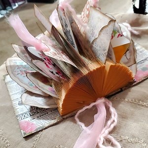 🙏 HAND CRAFTED altered book junk journal heart vintage floral pink