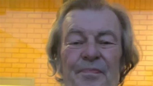 Blue star plays heartfelt tribute to his uncle after he dies peacefully at home