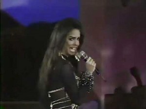 Bibi Gaytan - Mucha Mujer Para Tí (Siempre En Domingo En Salvador 1992)